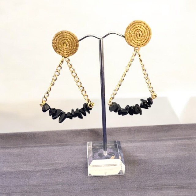 Bijoux-BO-triangle-hematite2